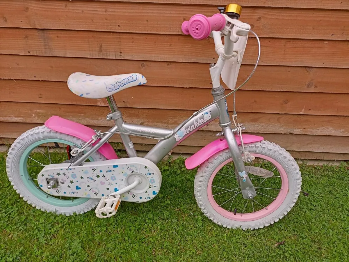 Kids bike size 14 inch wheels. - Image 1