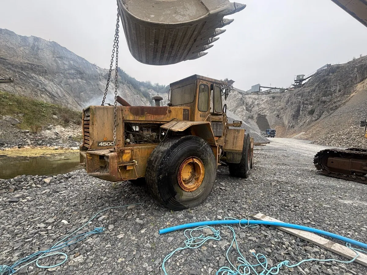 Volvo BM 4500 Loading Shovel - Image 4