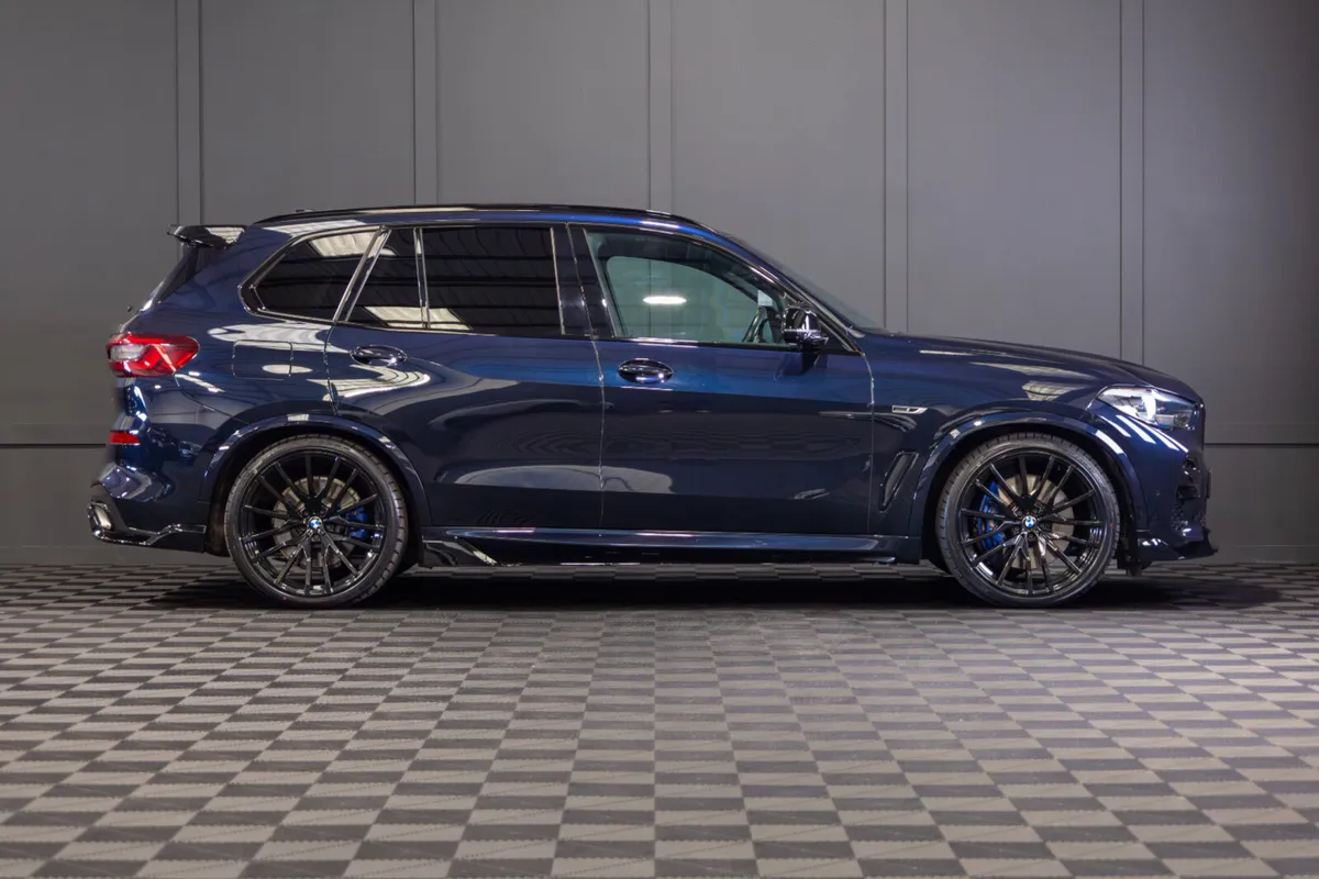222 BMW X5 X-Drive 45e M-Sport - Image 2