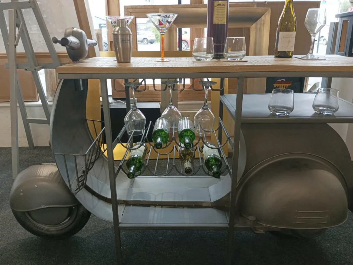 Home Bar / Wine Bar - Image 4