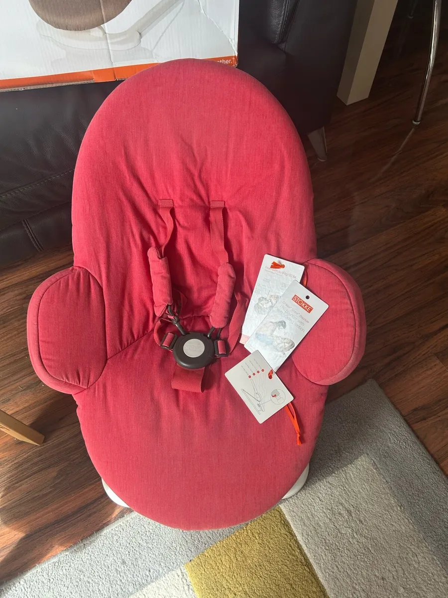 Stokke steps chair and bouncer - Image 3