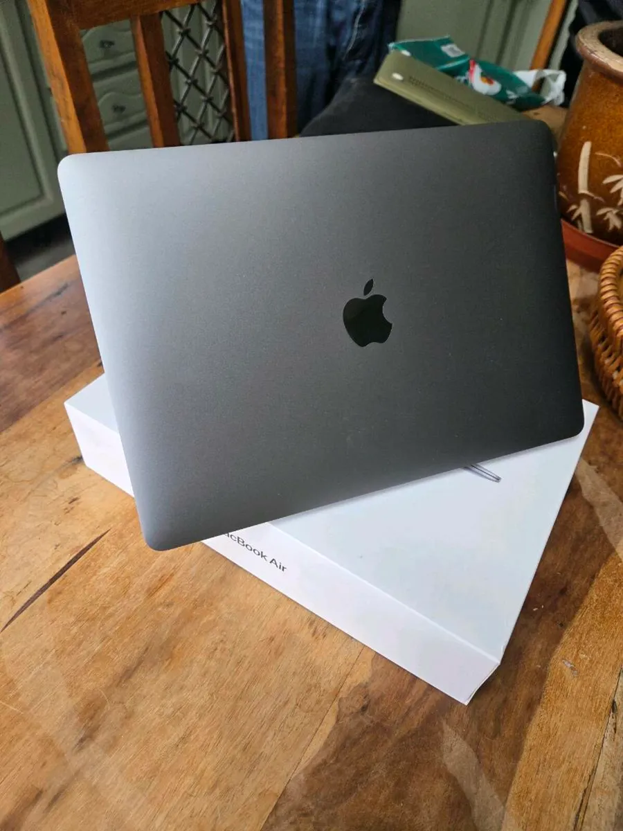 Mac Book Air M1 ( 2021 ) - Image 2