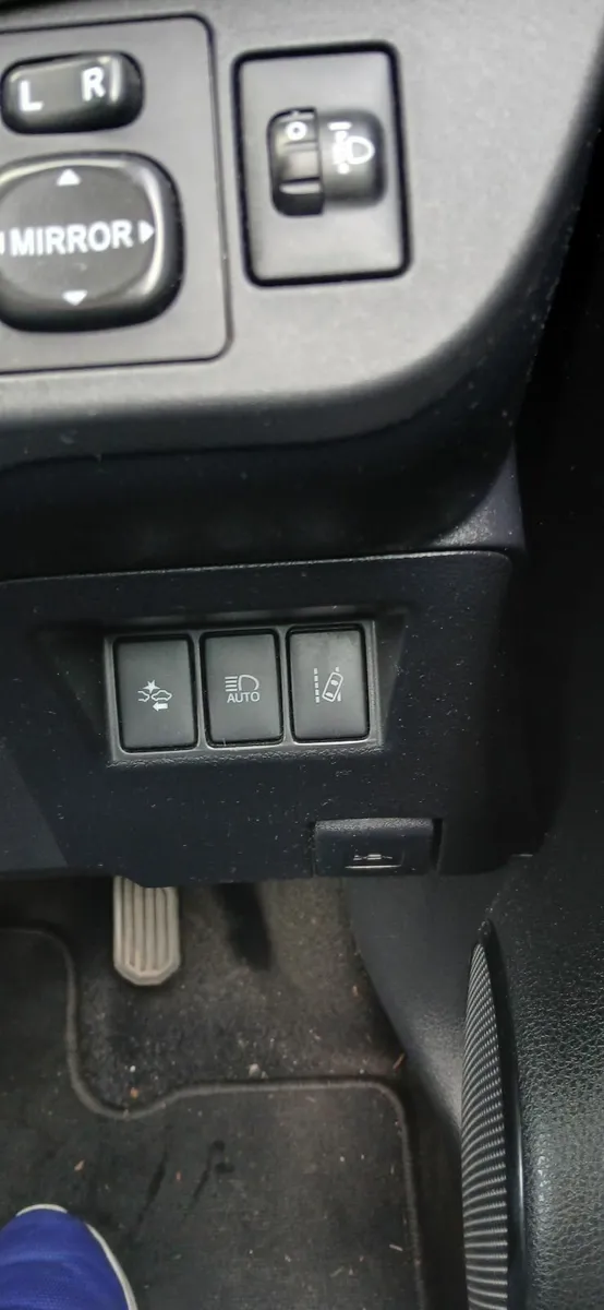 Toyota Yaris 2017 - Image 4