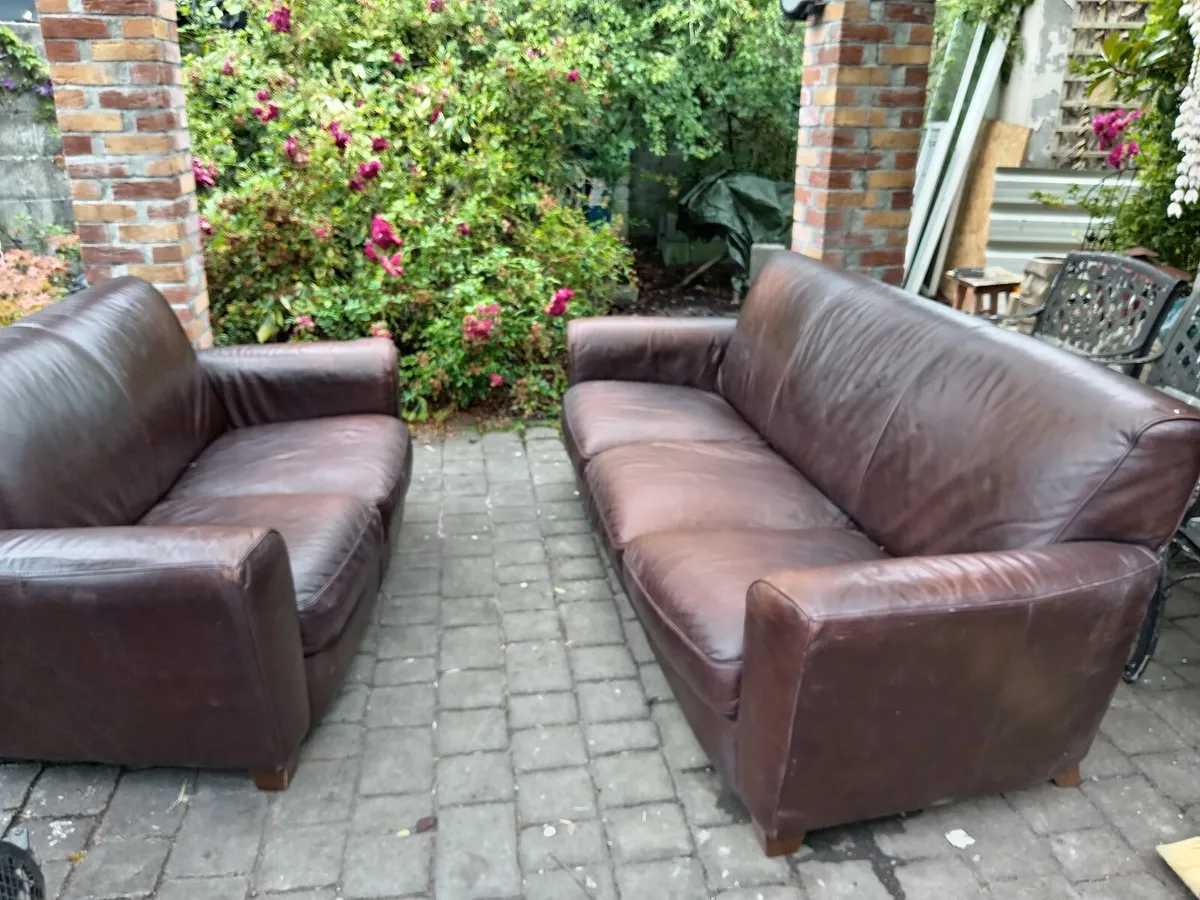 Italian leather sitting room suite - Image 1