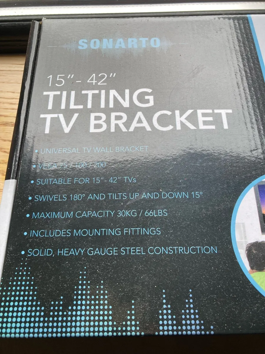 Tilting tv bracket - Image 1