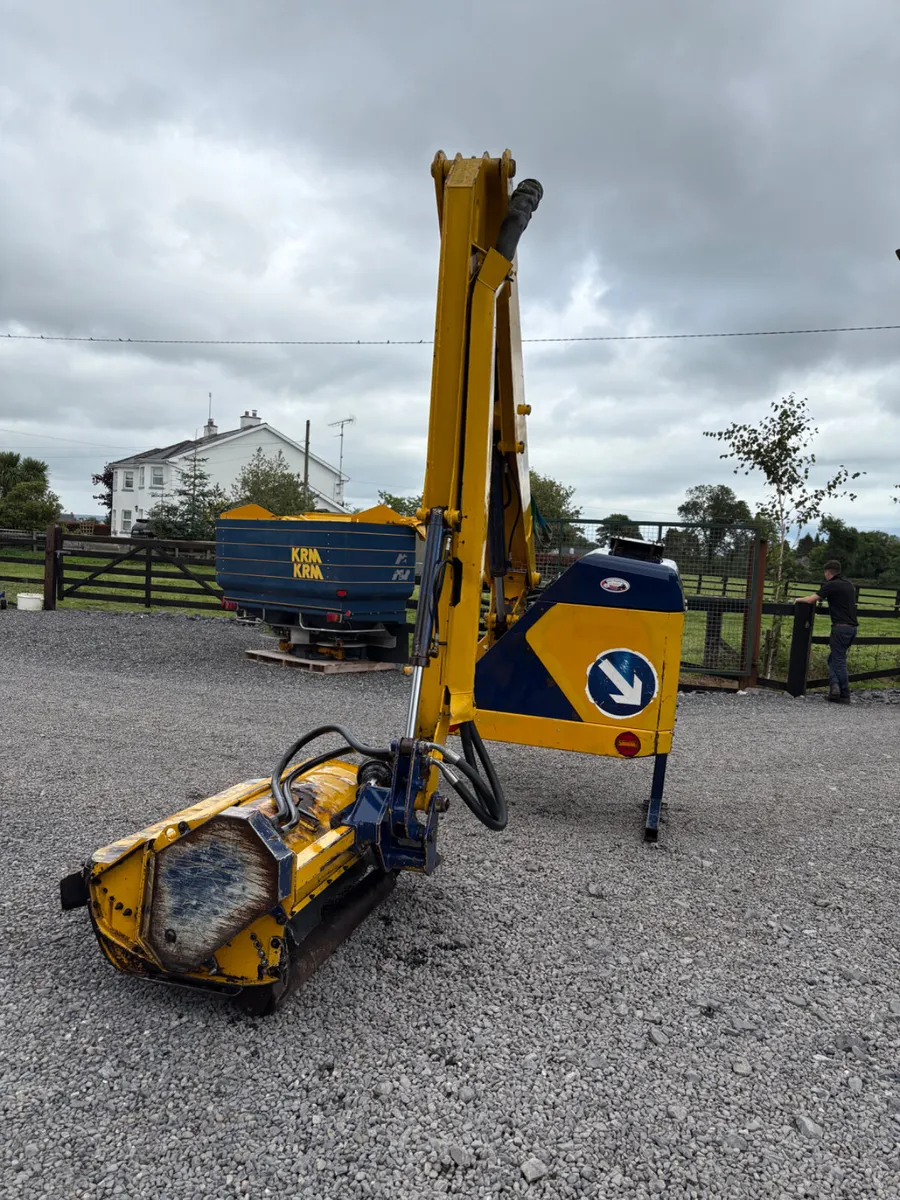 Bomford falcon Hedgecutter - Image 1