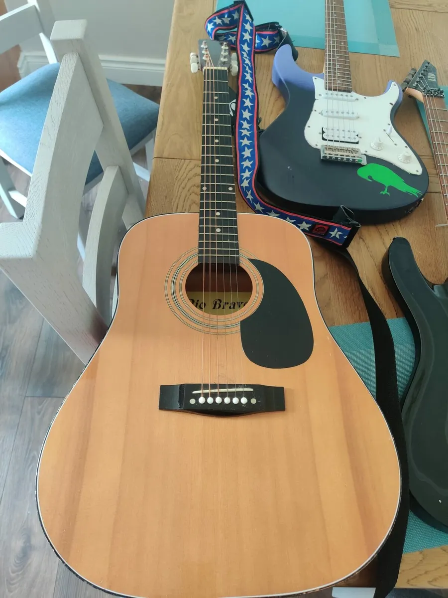 Guitars - Image 2
