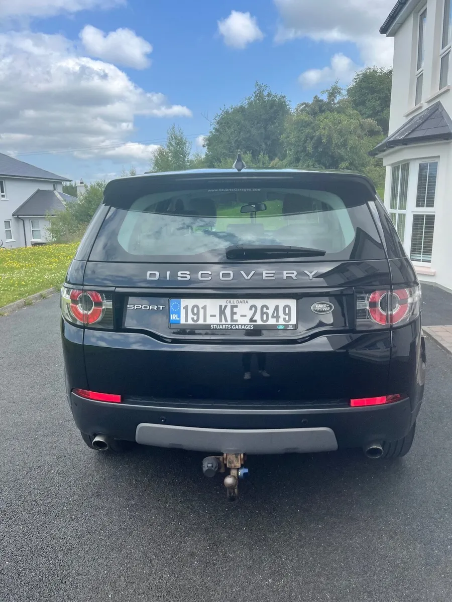 Land Rover Discovery Sport 2019 7 seater - Image 3