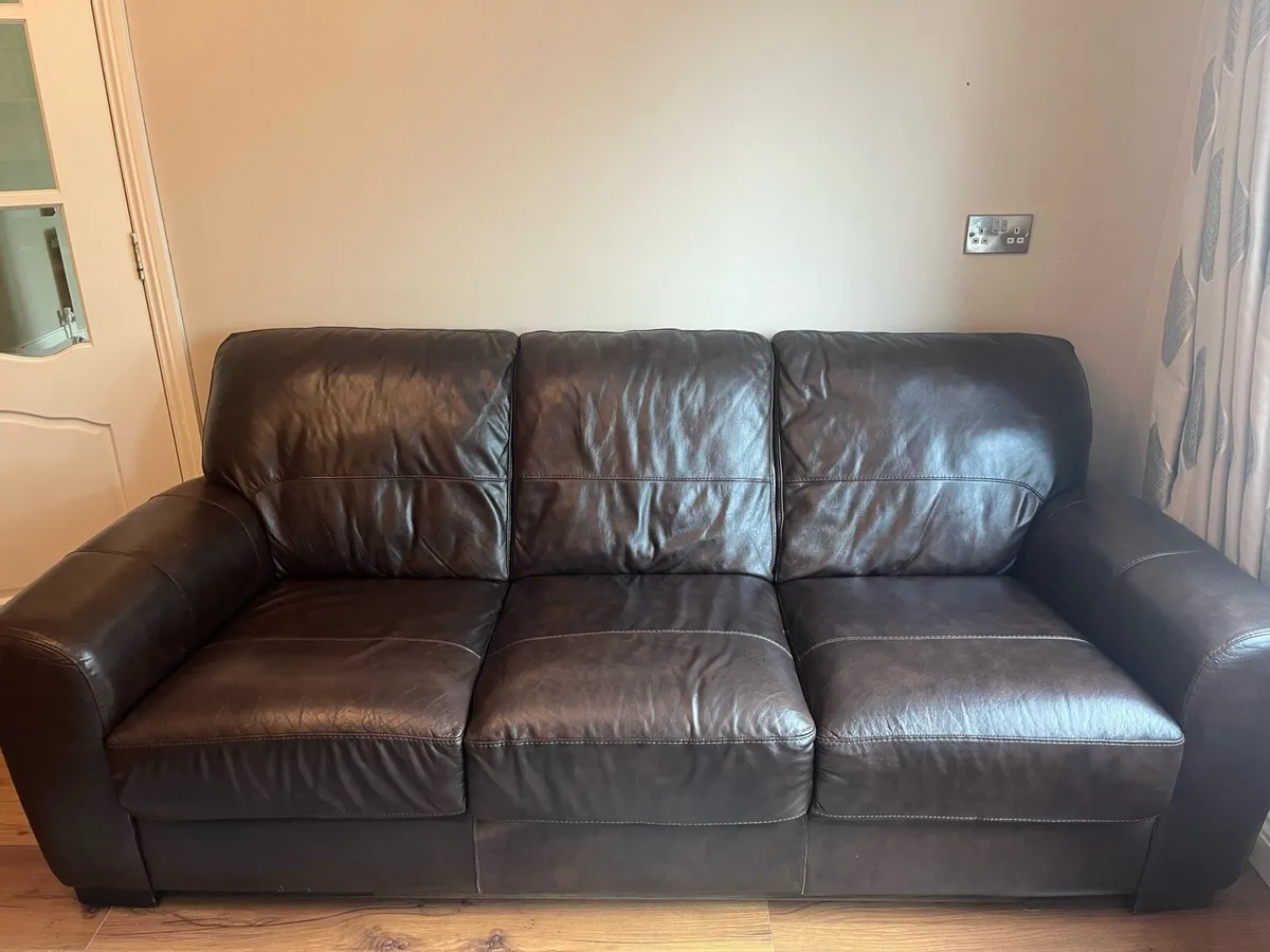 3 piece suite of furniture - Image 1