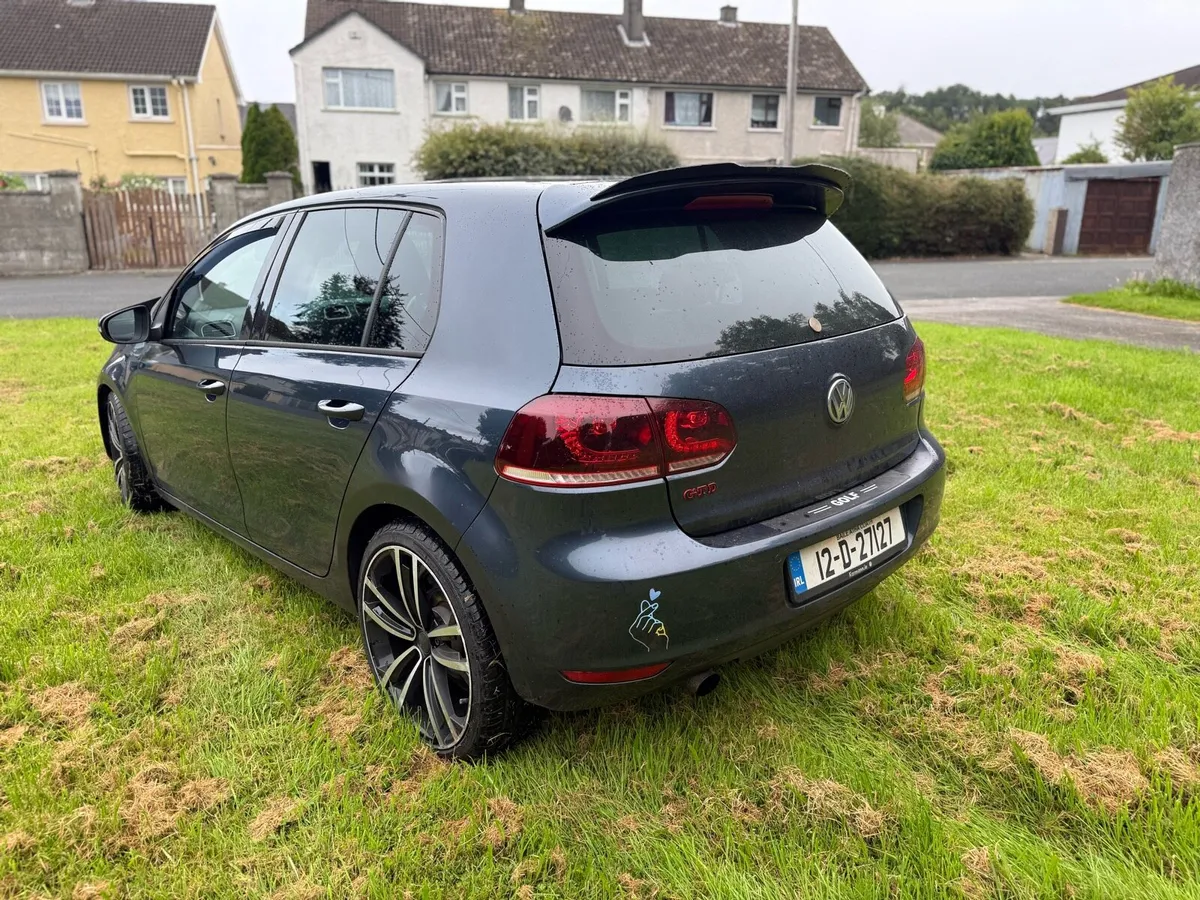 Car - Image 3