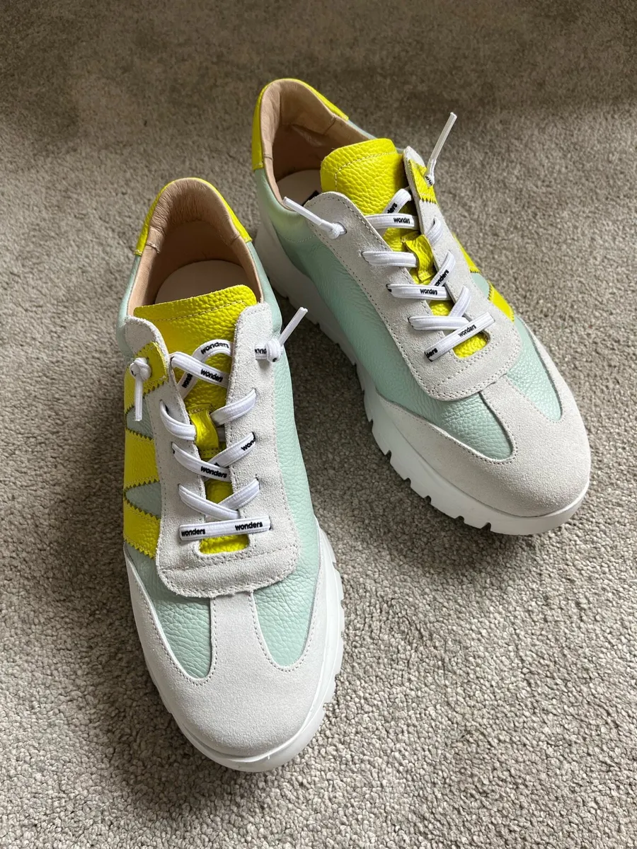 Ladies shoes - Image 2