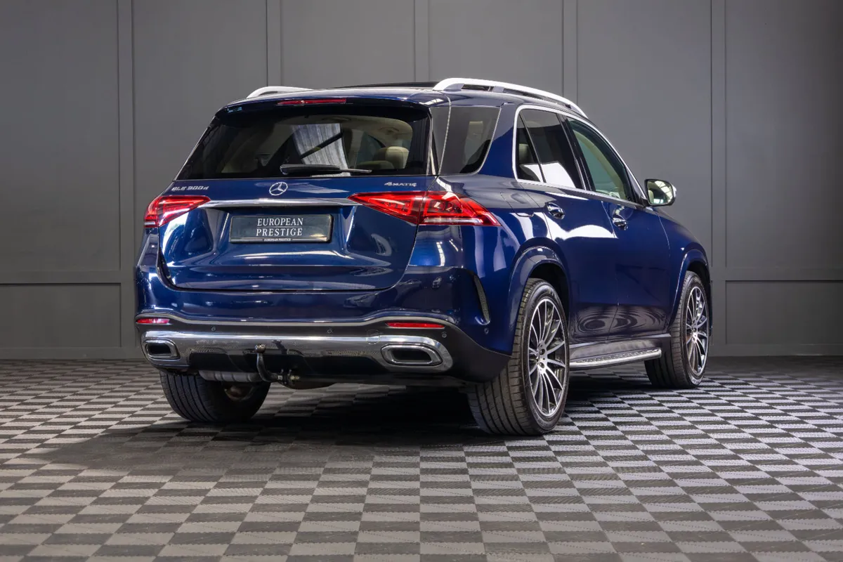 2020 Mercedes-Benz GLE 300d AMG Line 4Matic - Image 3