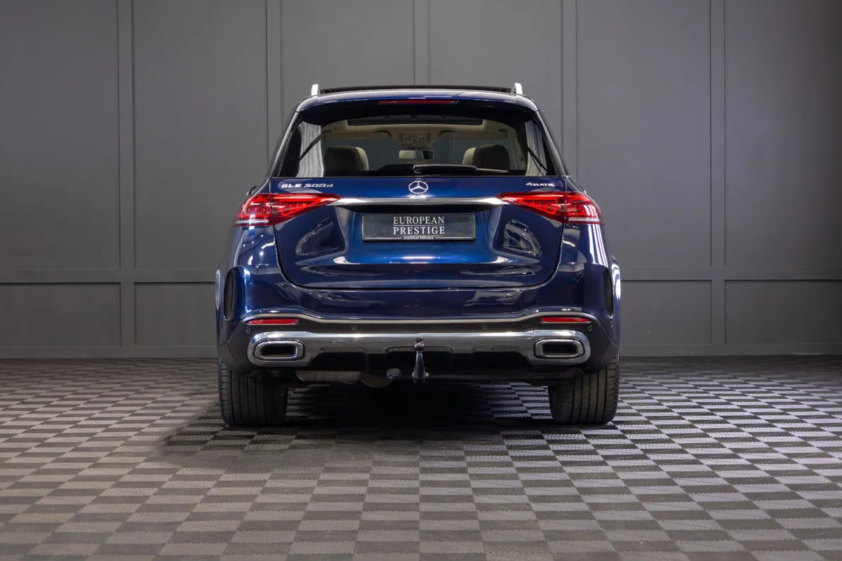 2020 Mercedes-Benz GLE 300d AMG Line 4Matic - Image 4