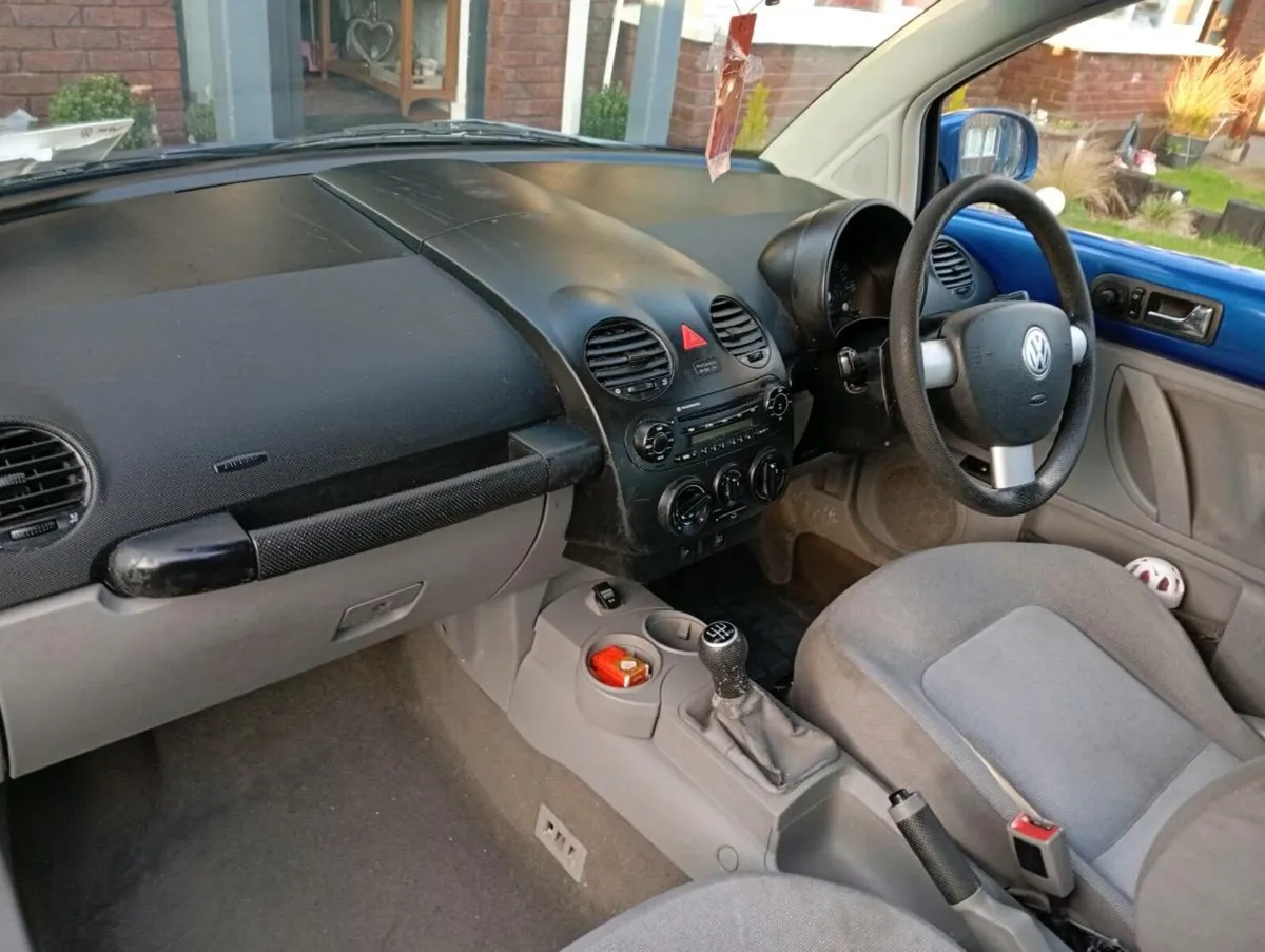 Volkswagen beetle - Image 2