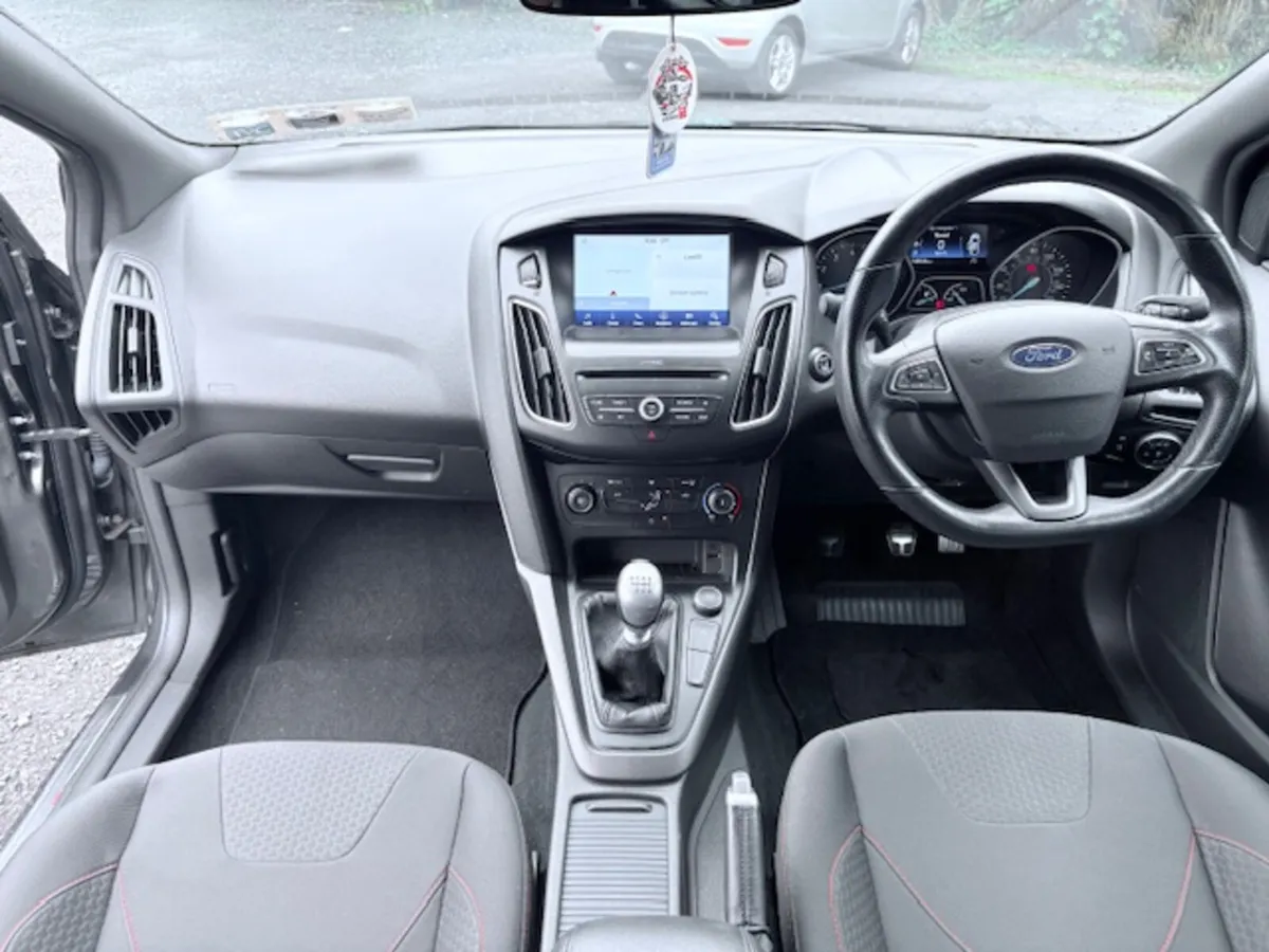 Ford Focus 2017 €64 a week - Image 3