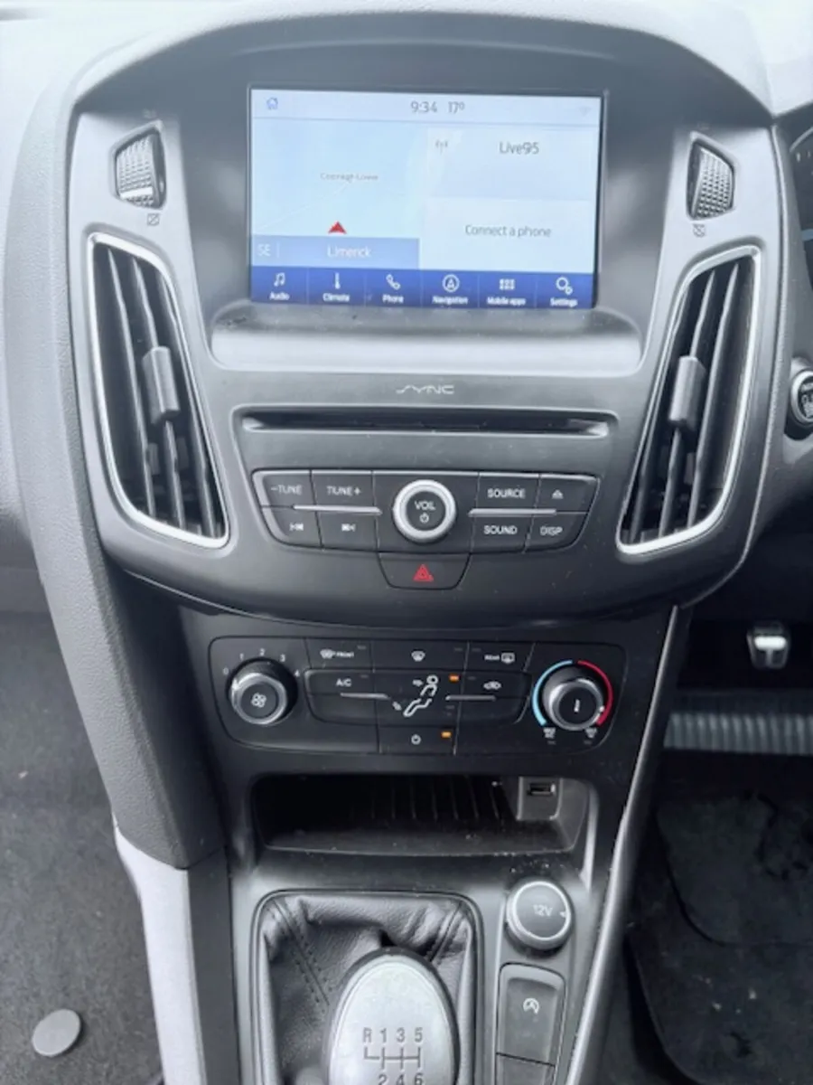 Ford Focus 2017 €64 a week - Image 4