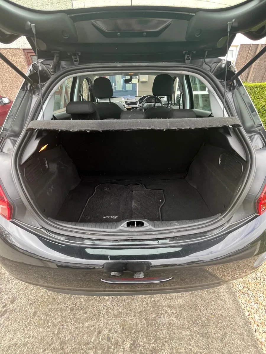 Peugeot 208 2016 - Image 3