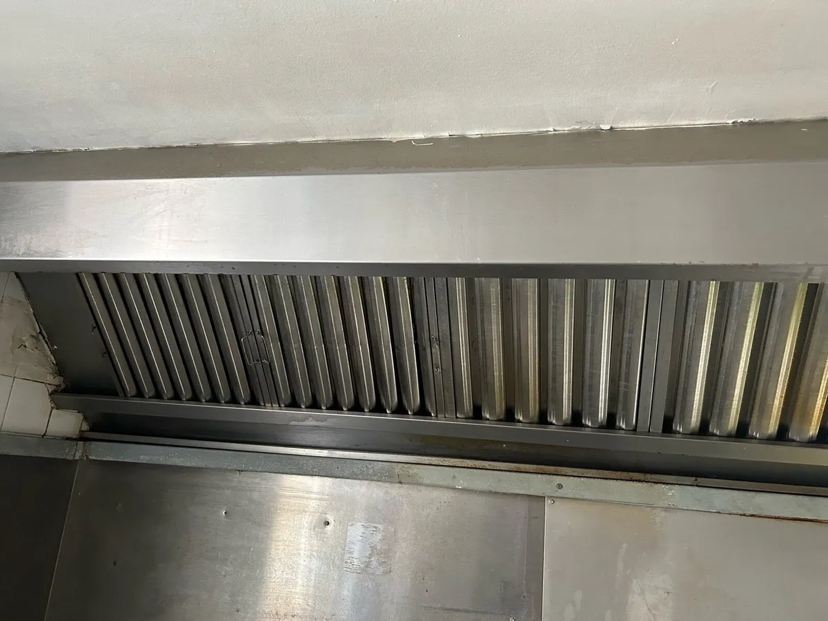 Commercial kitchen extractor hood - Image 3