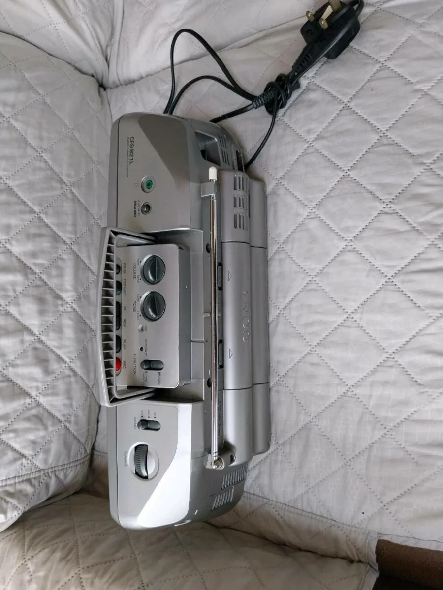sony radio cassette recorder - Image 2