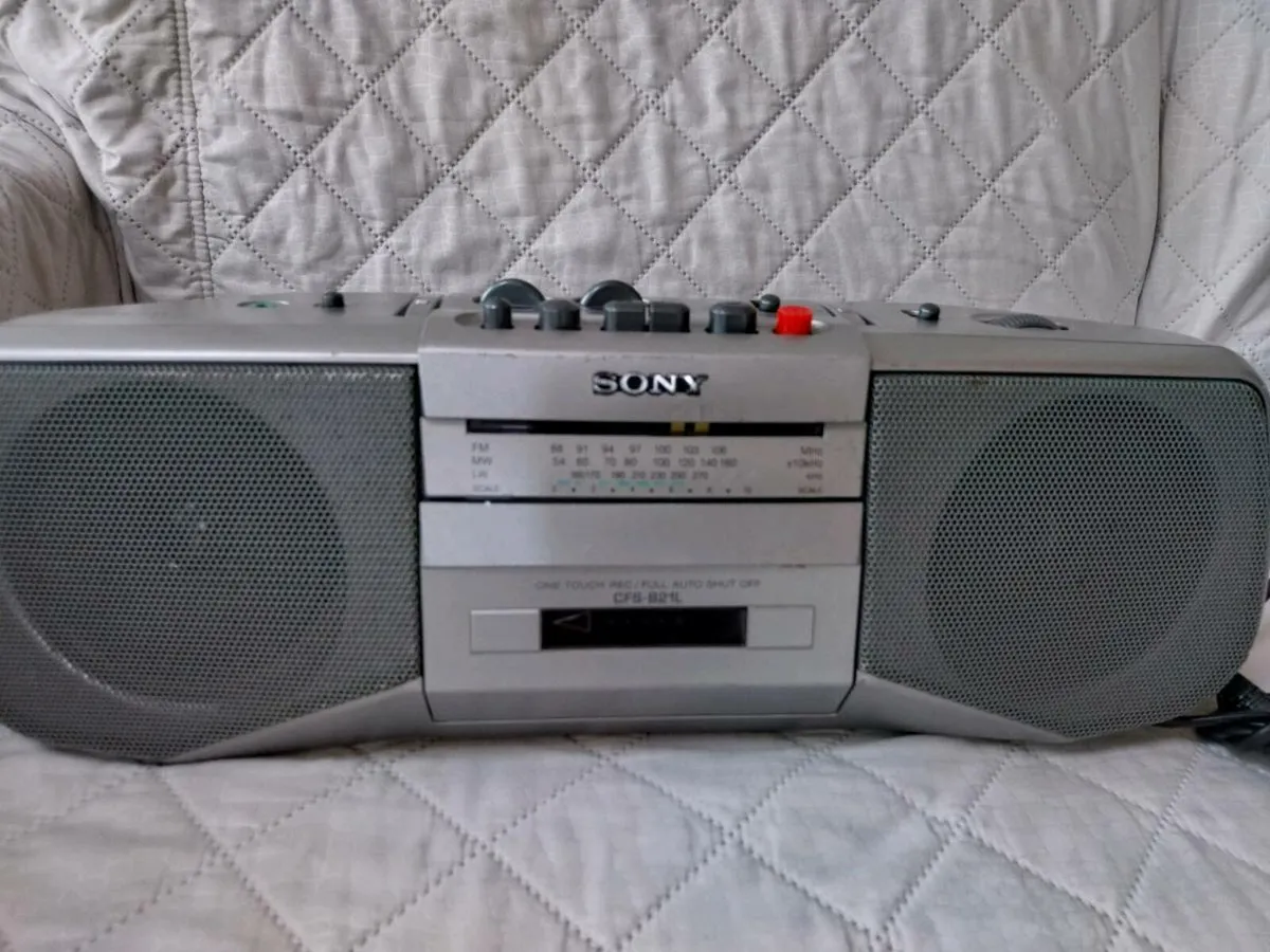 sony radio cassette recorder - Image 3