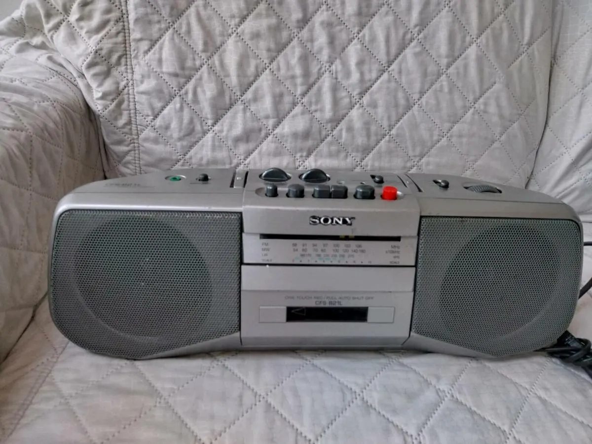 sony radio cassette recorder - Image 4