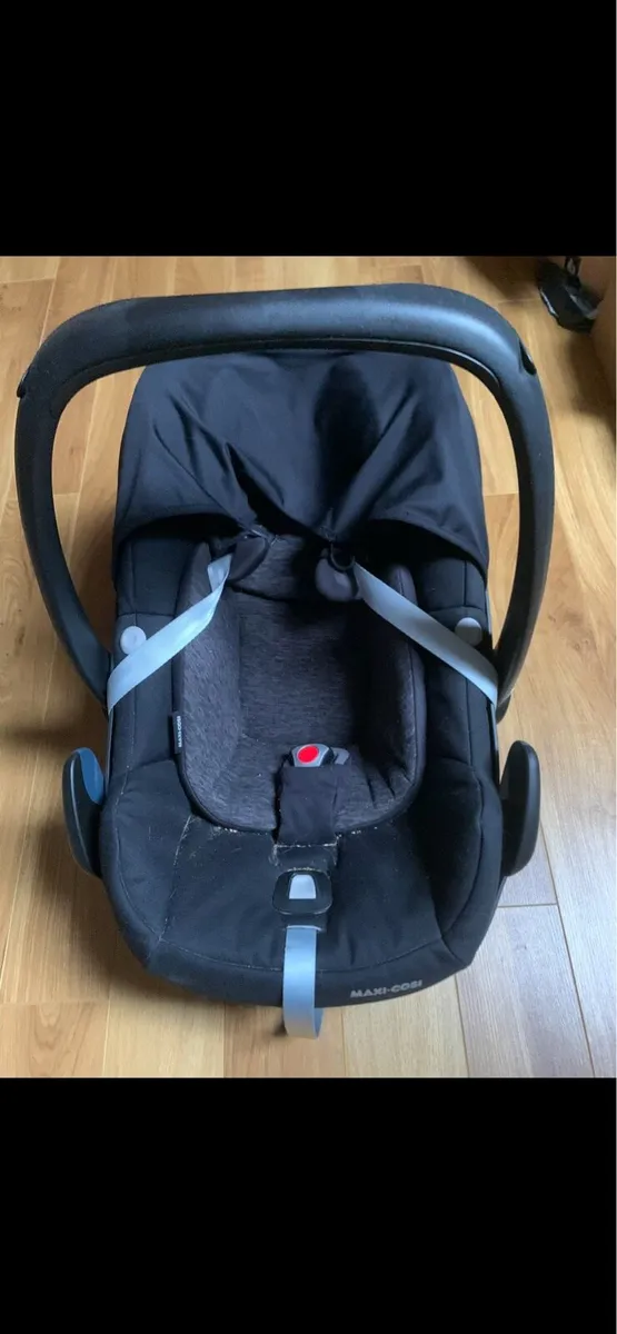 Maxi Cosi Pebble Pro. I-Size with Isofix Base - Image 3