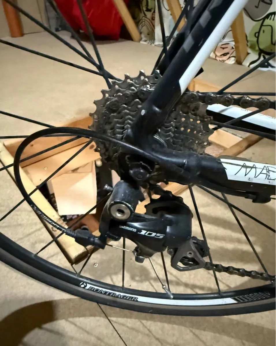 Trek - Road bike - Image 2