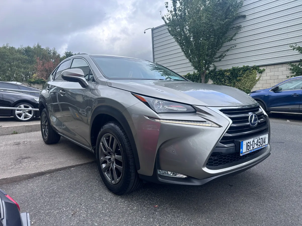 Lexus NX300H Executive, 2016 - Image 1