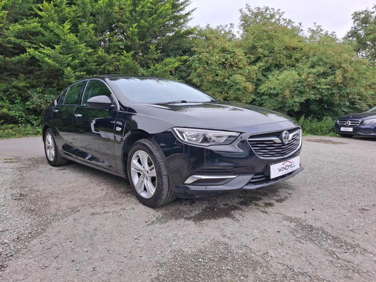 VAUXHALL INSIGNIA 2.0 TD GR SPORT TECHLINE2018(18) - Image 2
