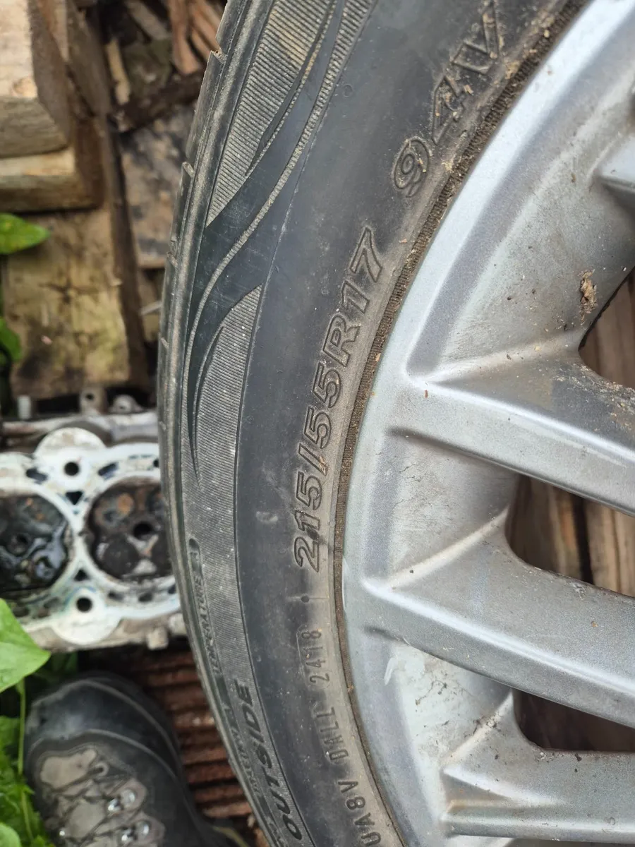 Alloy wheel - Image 2
