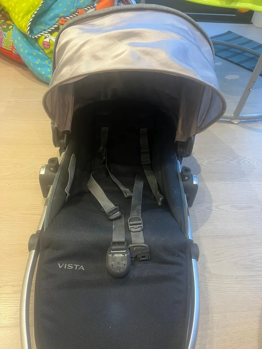 Uppa baby rumbler and bassinet - Image 2