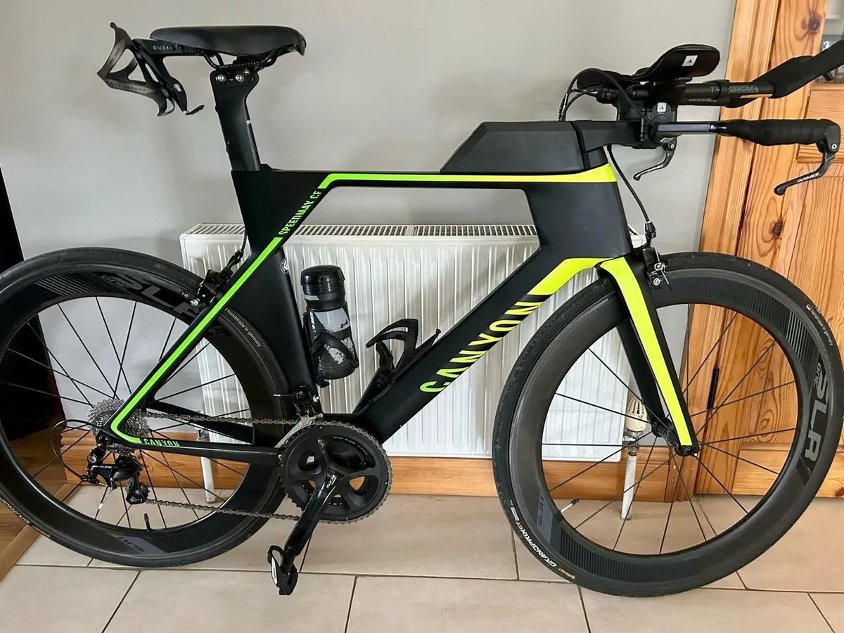 Canyon Speedmax CF Triathlon Bike - Image 1