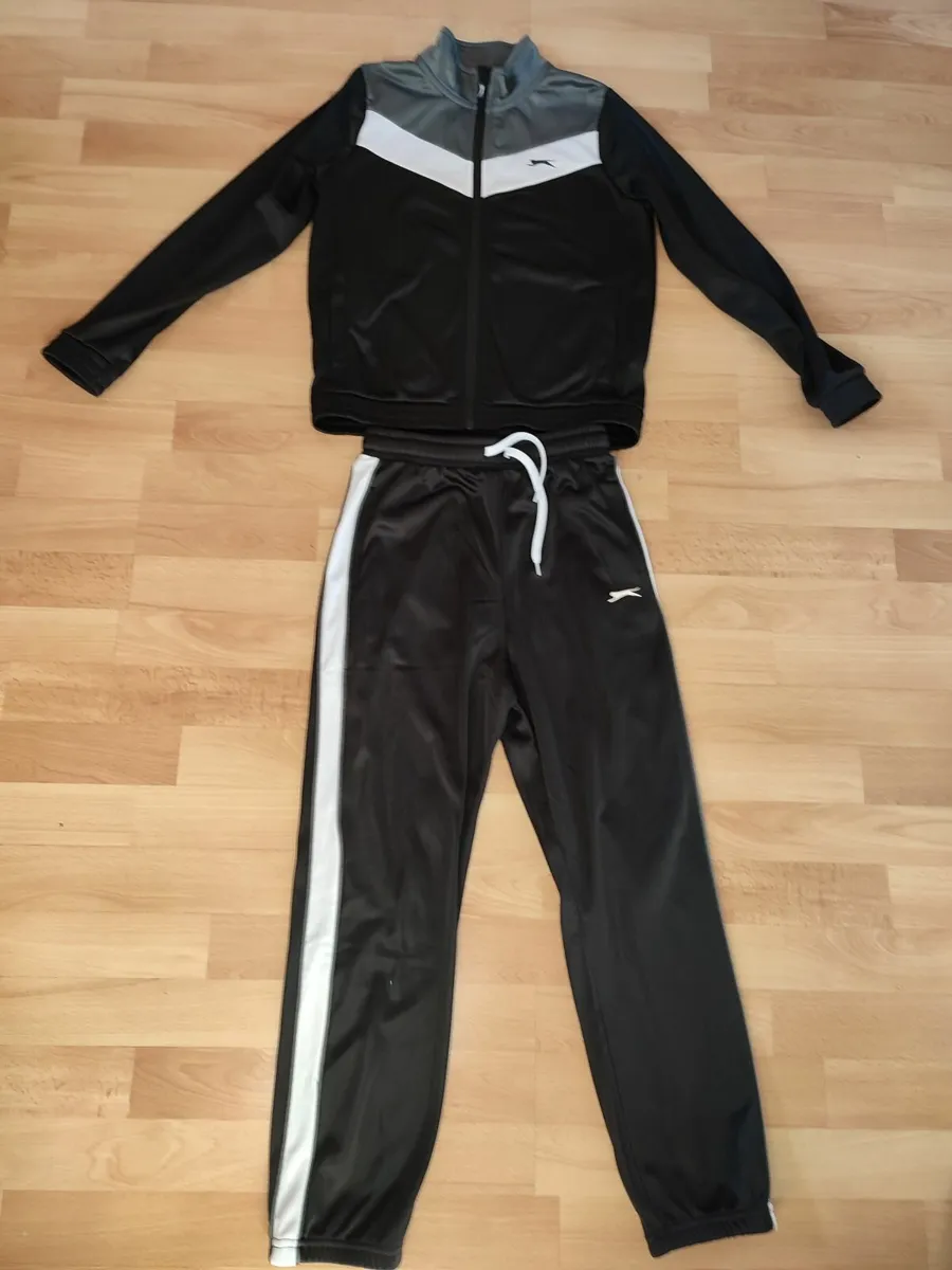 Tracksuit Junior - Never Worn - Image 1