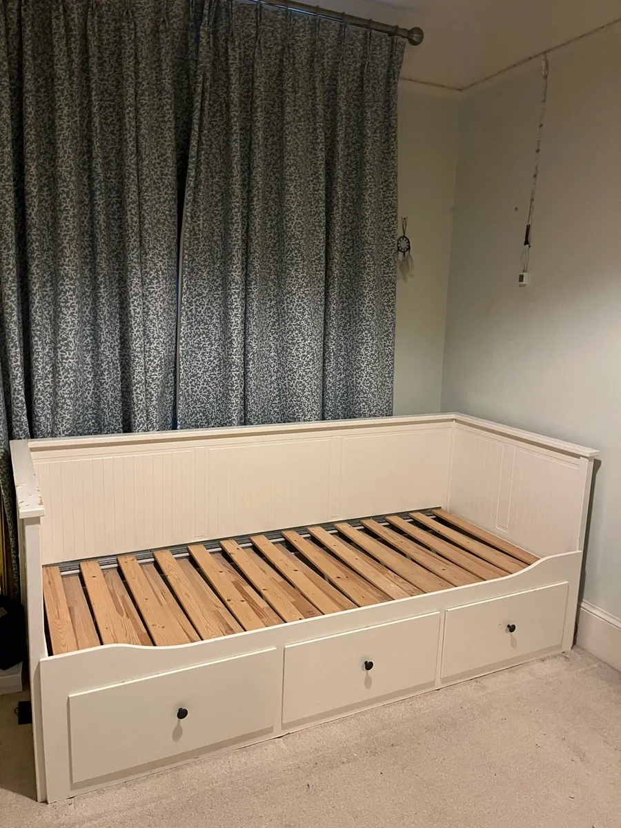 HEMNES Day-bed w 3 drawers - Image 1
