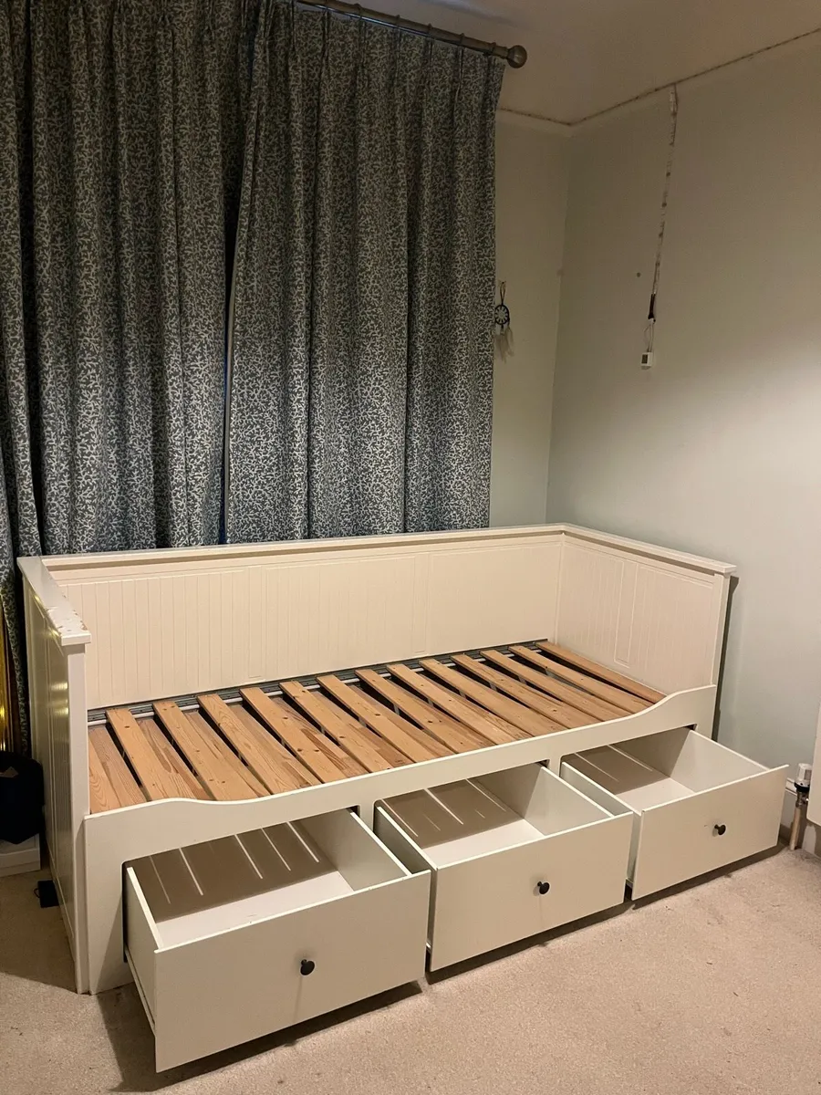 HEMNES Day-bed w 3 drawers - Image 3