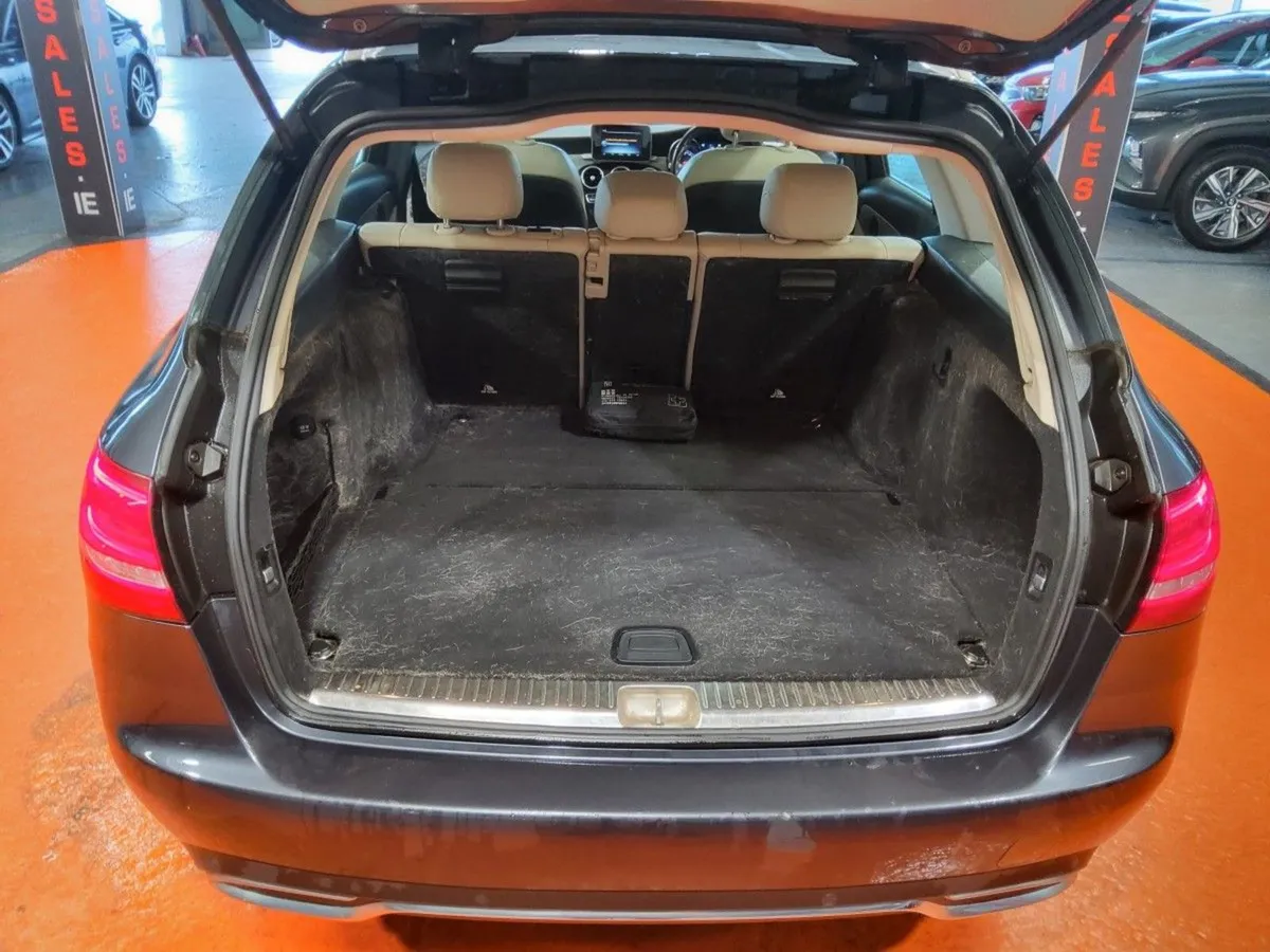 Mercedes-Benz C-Class C 220 Bluetec - Image 4