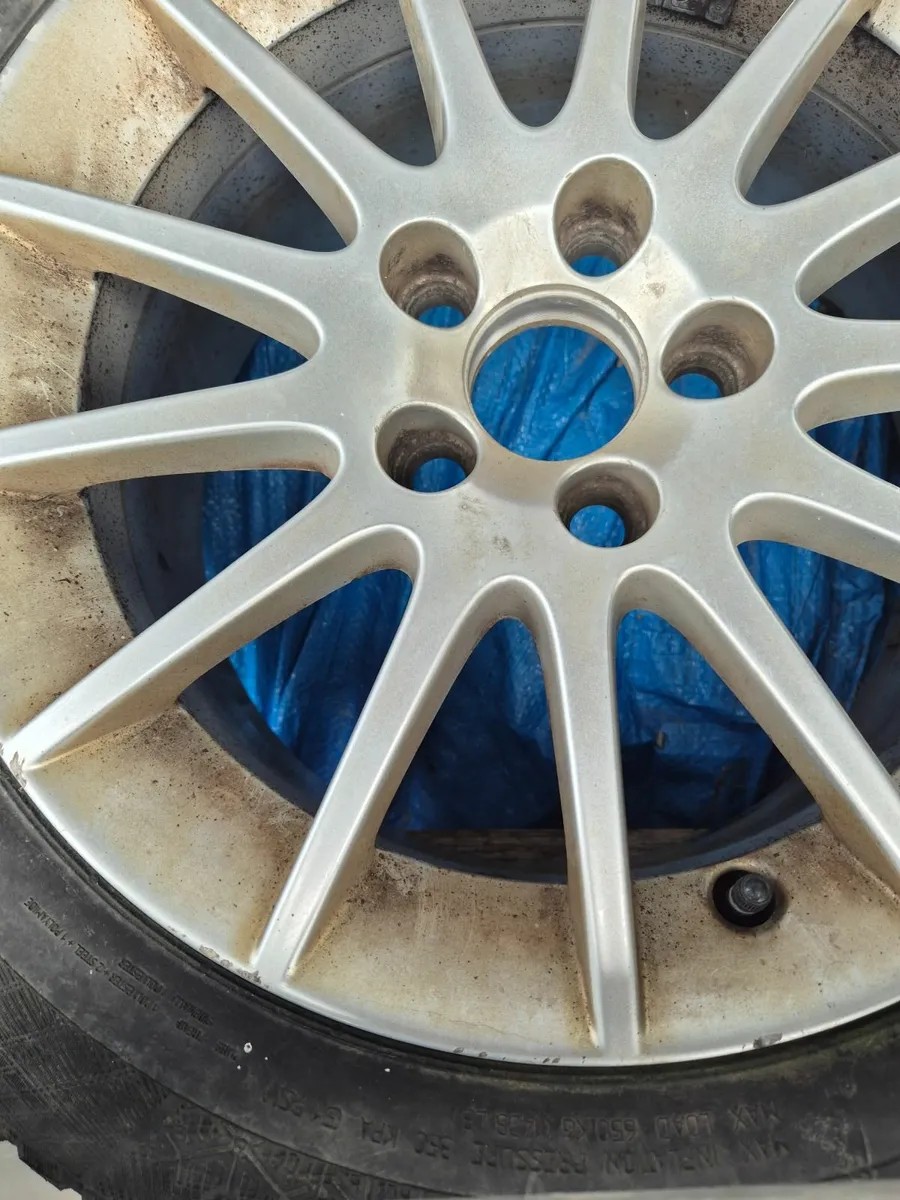 Volvo Alloy wheel - Image 2