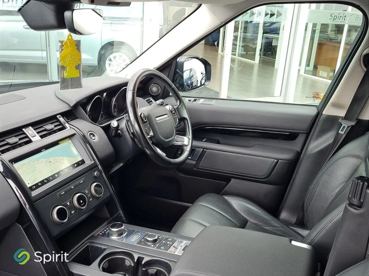 Land Rover Discovery 3.0 Sdv6 SE COM - Image 3