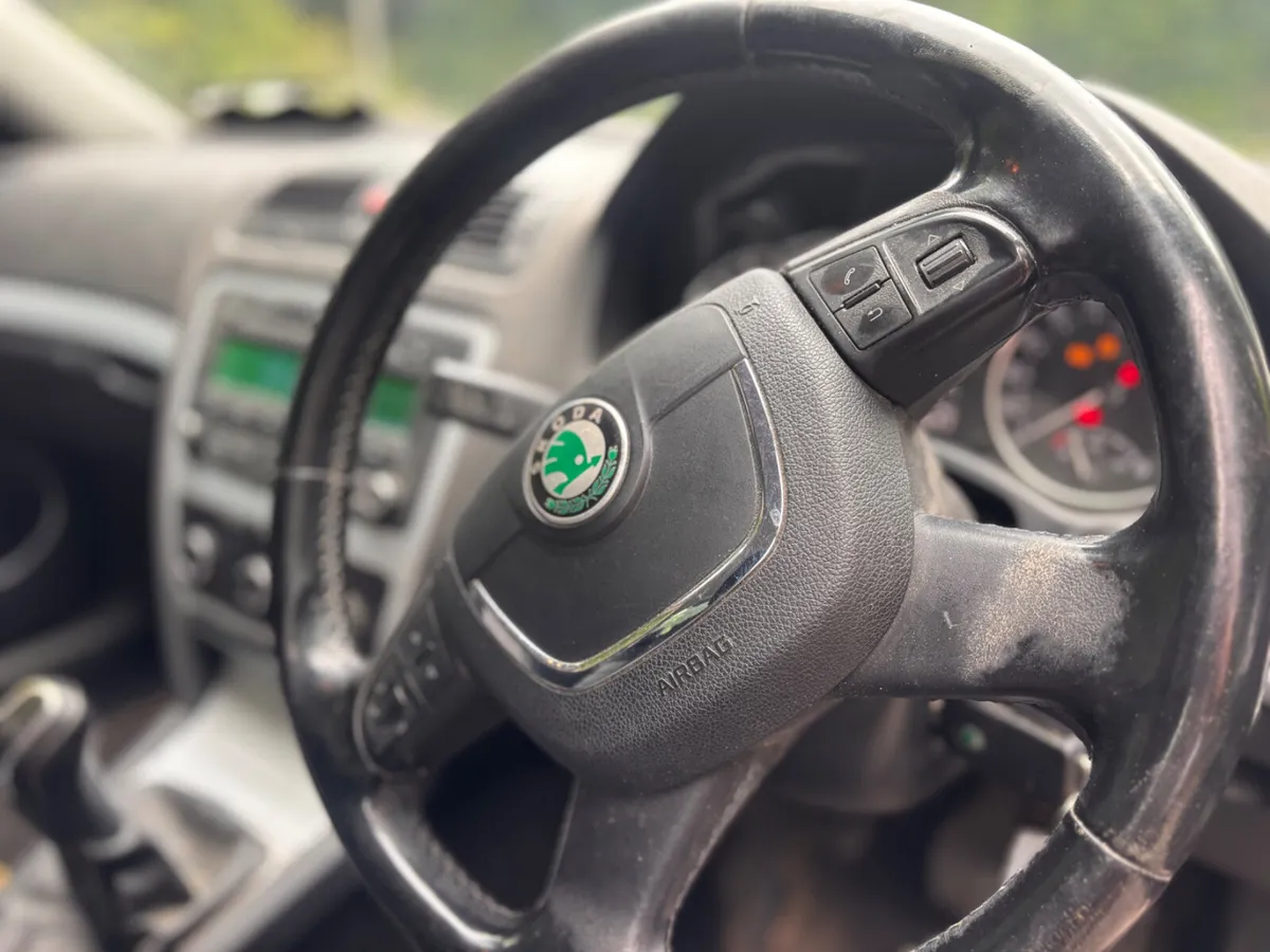 2011 Skoda Octavia 1.6 CR TDI Ambition - Image 3