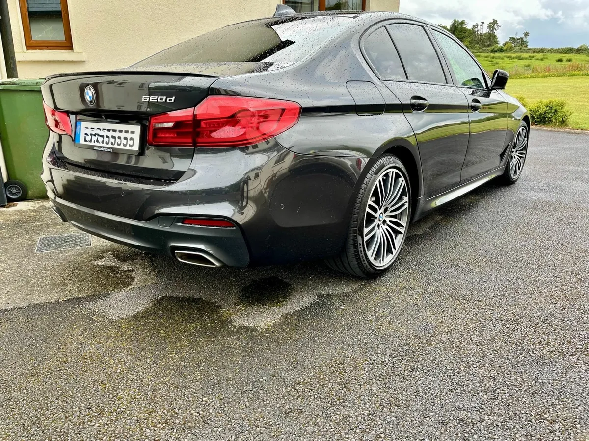 BMW 5-Series 2020 - Image 2