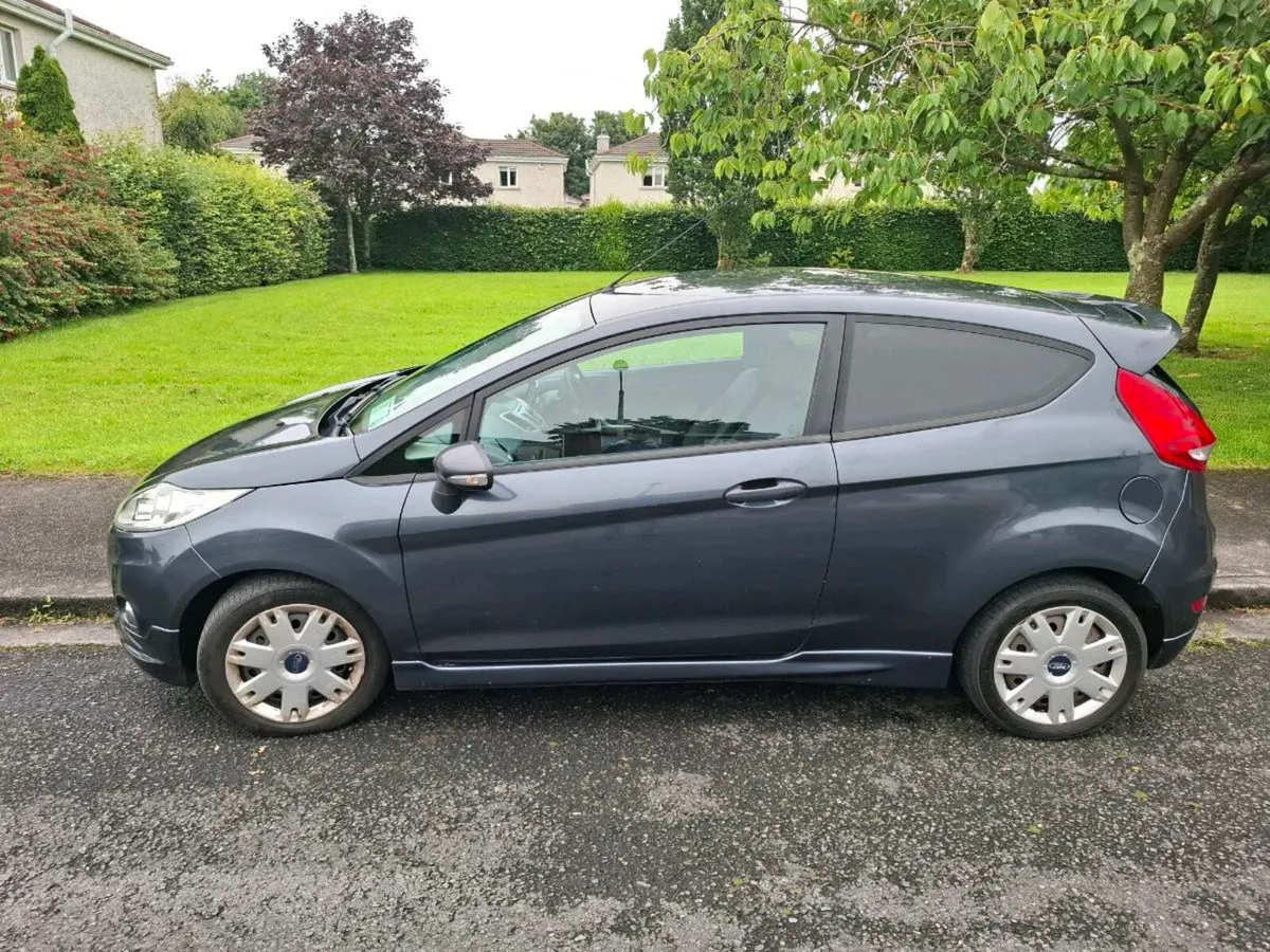 2009 Ford Fiesta 1.6 TDCI Zetec S - Image 2