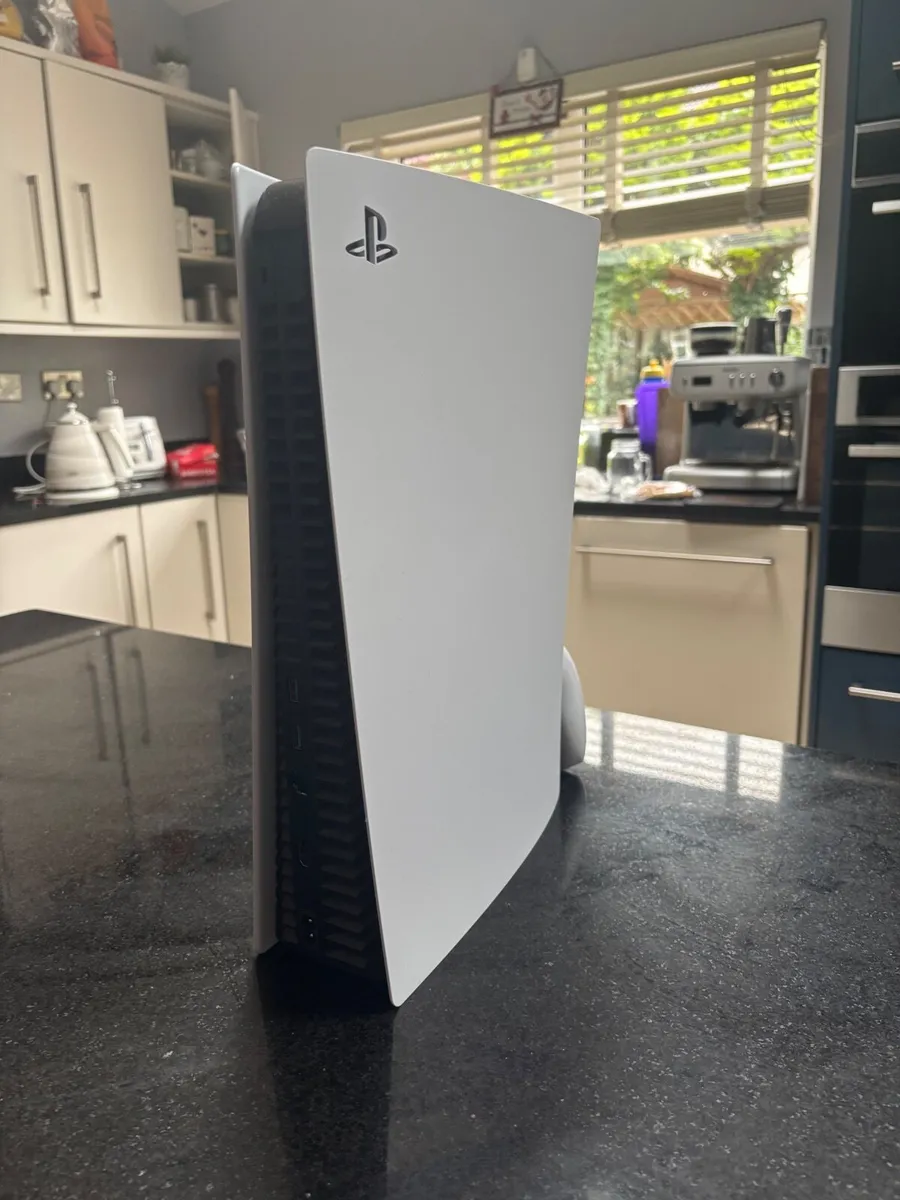 PlayStation 5 - Image 2