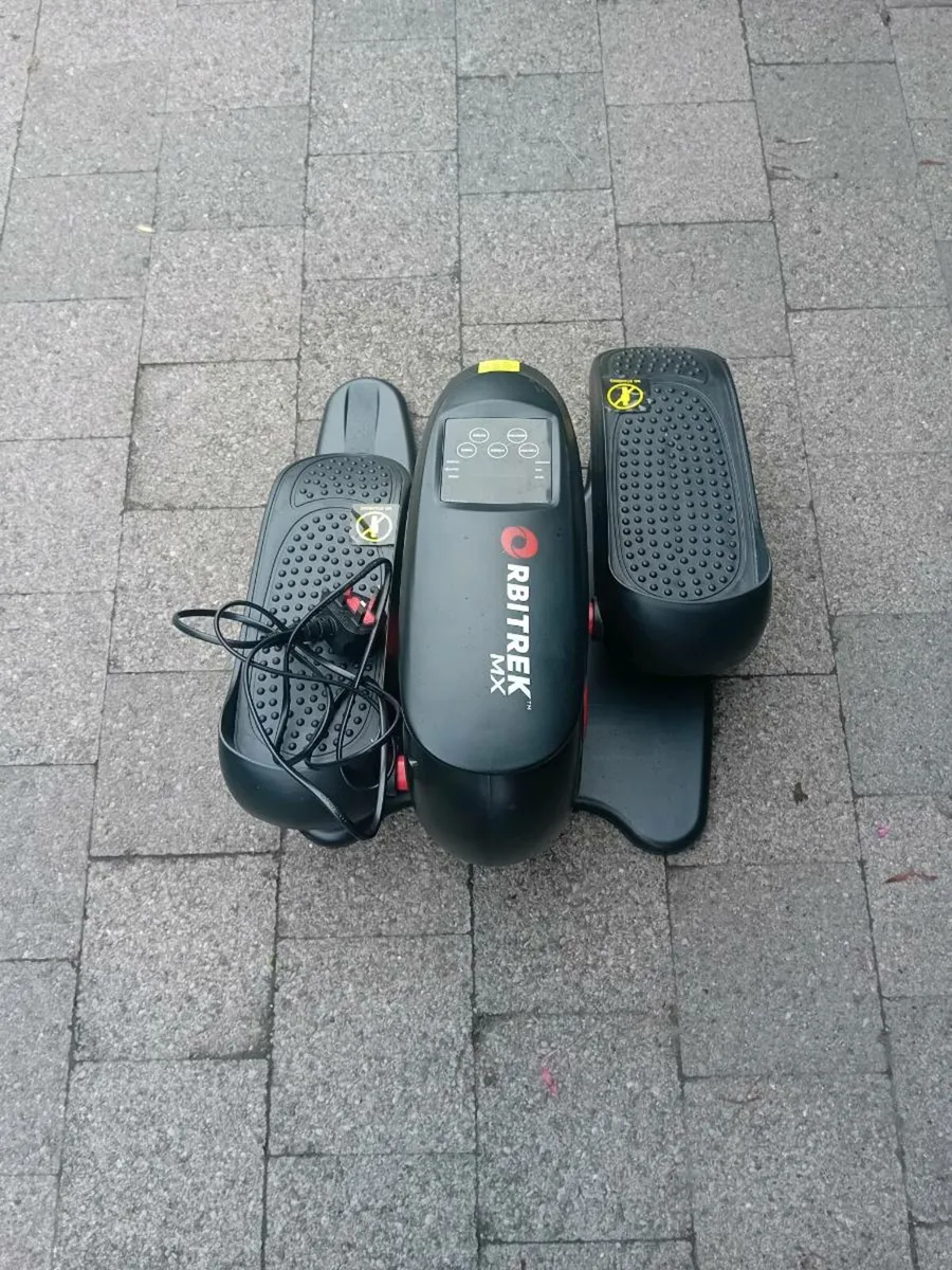 Leg excercise machine - Image 1