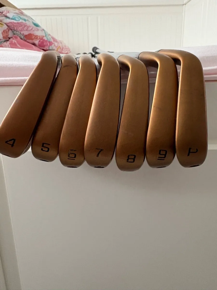 Cobra Forged TEC Copper Irons. - Image 2