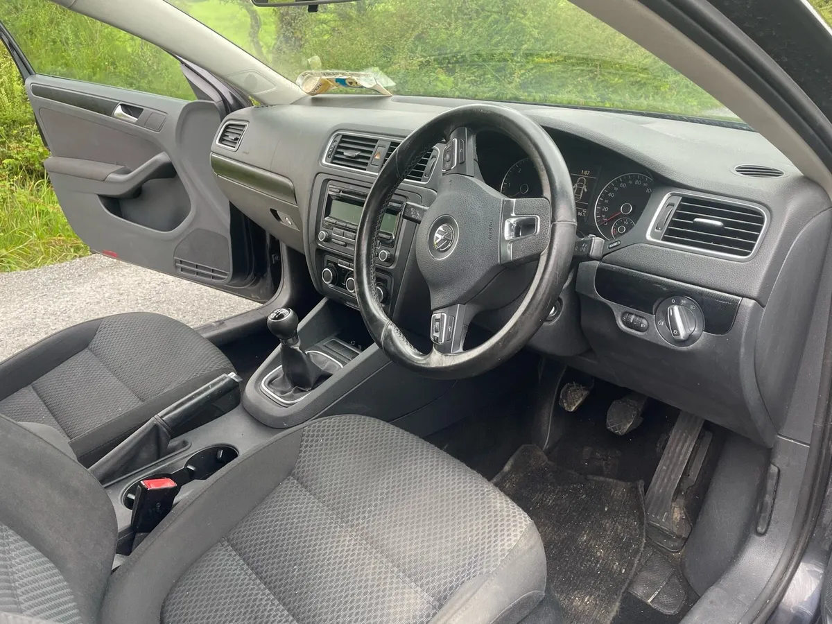 Volkswagen Jetta 2.0 TDI - Image 3