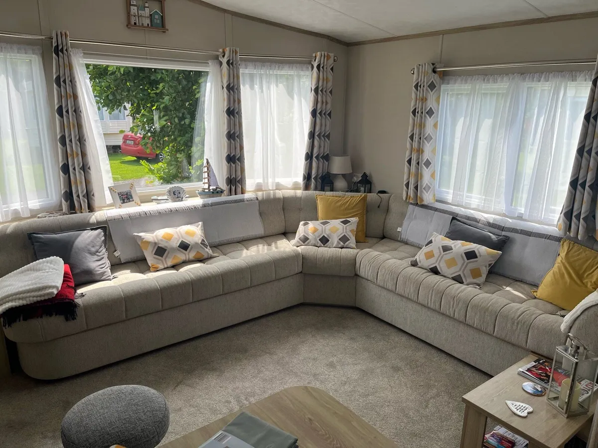 Corner Couch - Image 1