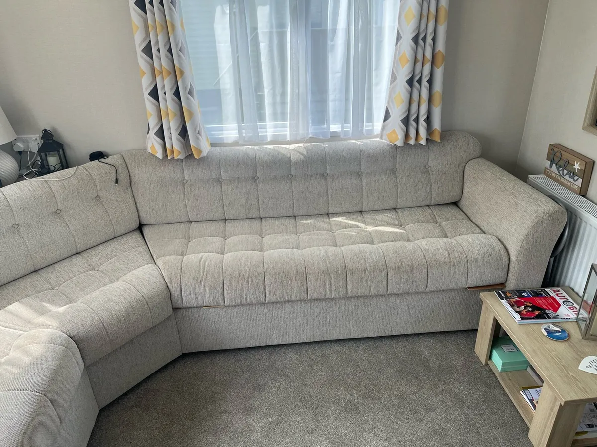 Corner Couch - Image 4