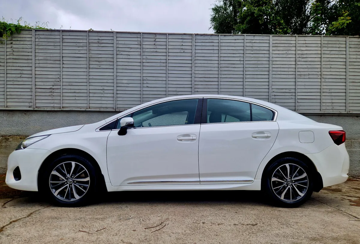 Toyota Avensis 2016 LUNA D4D / LOW MILES / FSH - Image 4