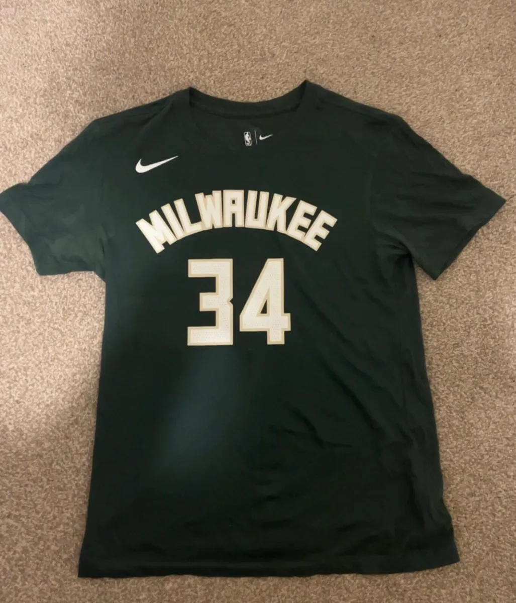 Official Nike Milwaukee Bucks Giannis T-Shirt - Image 1
