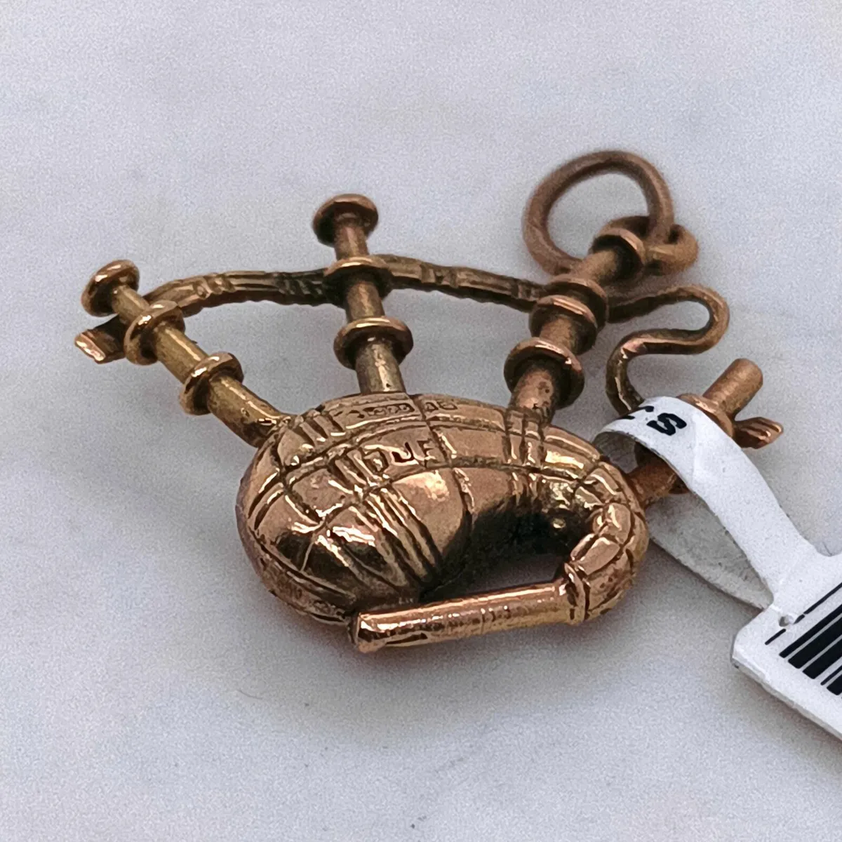 Bagpipes Vintage Charm Pendant 9k Yellow Gold - Image 4